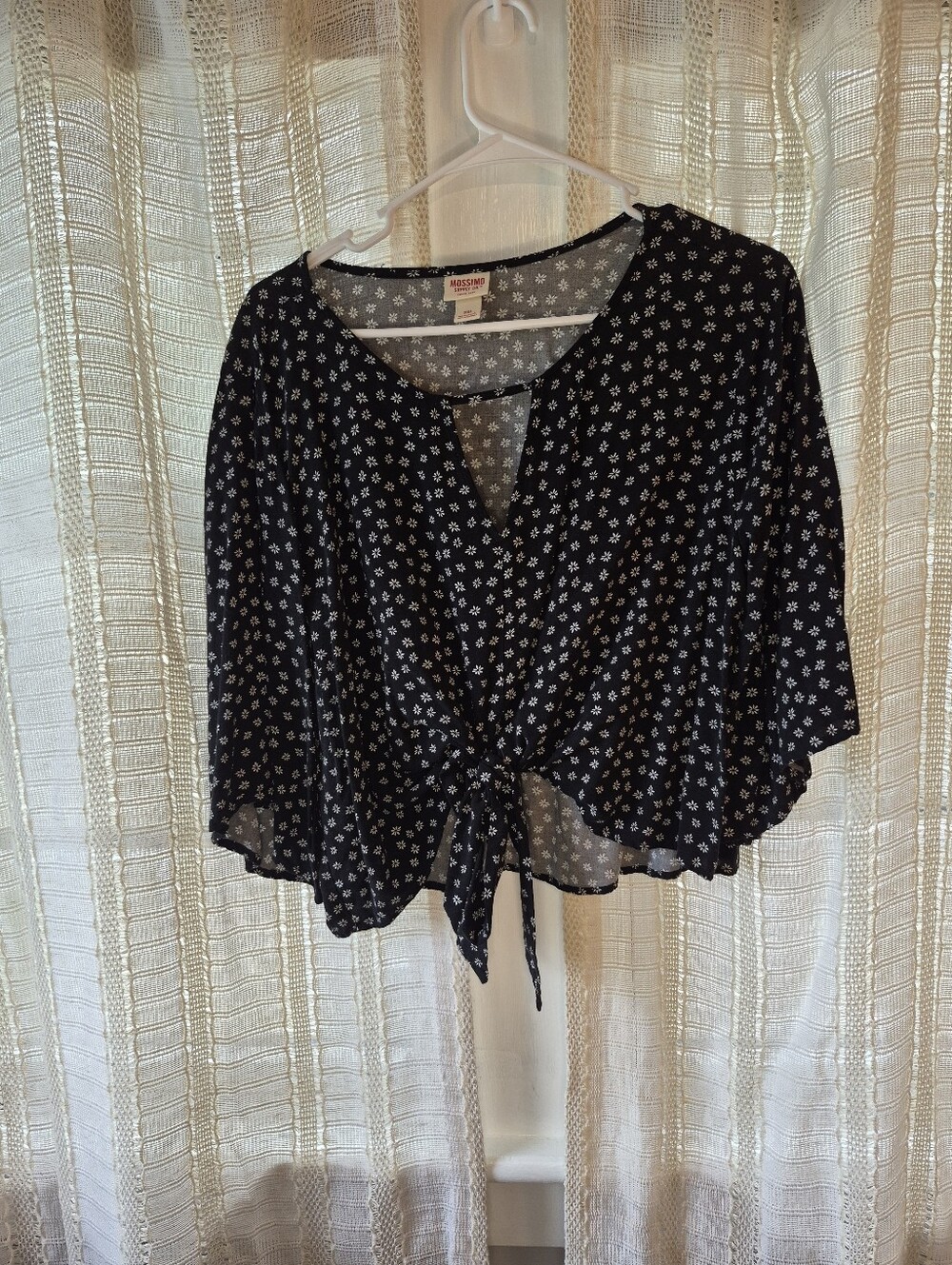Mossimo daisy flower crop top with front tie size XL
